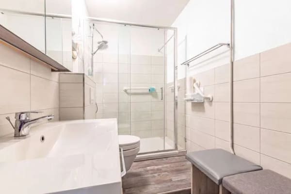 Immobilie in Emden - Helle Eigentumswohnung mit Balkon, modernem Bad und Fahrstuhl - Bild 3