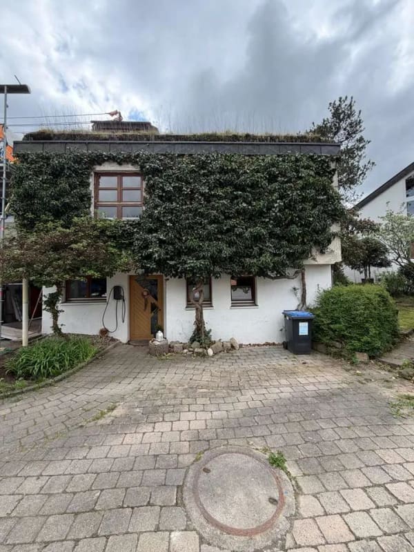 Immobilie in Dettenhausen - Ein Zuhause zum Verlieben – Lichtdurchflutetes Reiheneckhaus mit Wintergarten und Magnolienbaum - Bild 1