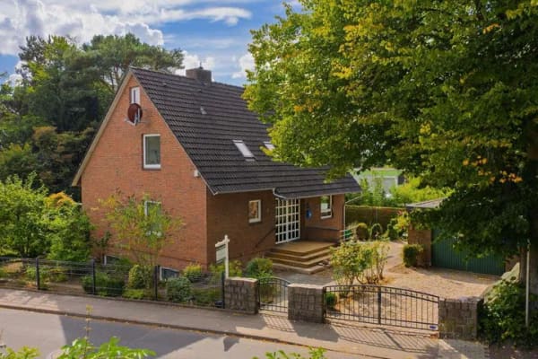 Immobilie in Timmendorfer Strand - Einfamilienhaus in Timmendorfer Strand mit 5 Zimmern, Vollkeller, Garten und Garage für die Familie - Bild 3