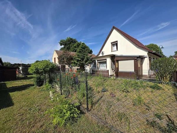 Immobilie in Höhenland - Gepflegtes Einfamilienhaus mit Garage und Nebengelass in Steinbeck - Bild 1
