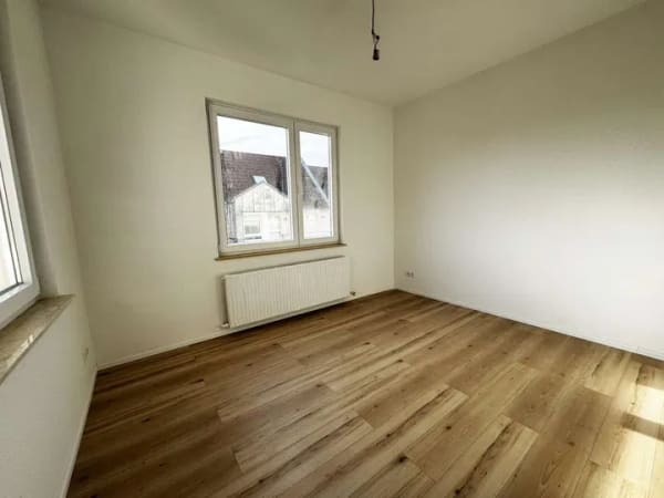 Immobilie in Beilstein - Provisionsfrei & Erstbezug nach Sanierung | Helle 3-Zimmer-Wohnung | Einzelgarage optional - Bild 1
