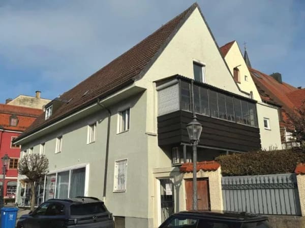 Immobilie in Friedberg - Renovierungsbedürftiges Altstadthaus (Wohn- und Geschäftshaus) in 1 a Lage - Bild 0