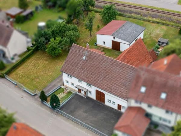 Immobilie in Straßberg - Ehemaliges Bauernhaus mit Potenzial - Bild 0