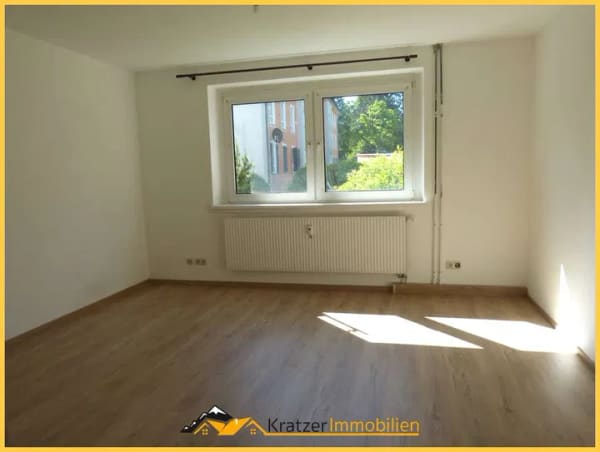 Immobilie in Kempten (Allgäu) - Großzügige, helle 1-Zi.-ETW mit EBK und Garage im Kemptener Osten - Bild 1