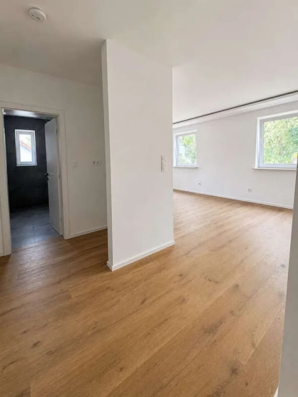 Immobilie in Bad Abbach - Provisionsfrei: Kernsanierte 3-Zimmer-Wohnung mit grosser Dachterasse, Garage & Aussenstellplatz - Bild 4