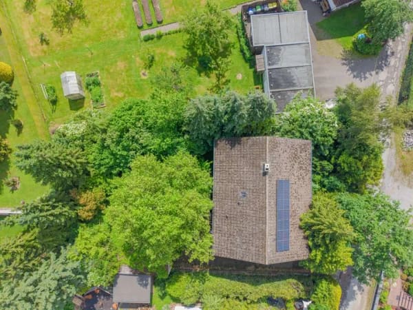 Immobilie in Lage - Ein Haus zum Anpacken: Zwei Wohneinheiten mit Perspektive in Lage! - Bild 3