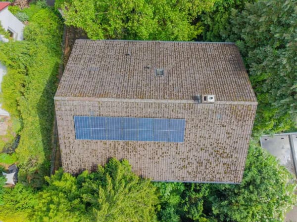 Immobilie in Lage - Ein Haus zum Anpacken: Zwei Wohneinheiten mit Perspektive in Lage! - Bild 4