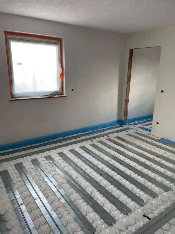 Immobilie in Jettingen - Investitionschance: 7-Familienhaus in fortgeschrittener Kernsanierung – nur Innenausbau fertigstelle - Bild 3
