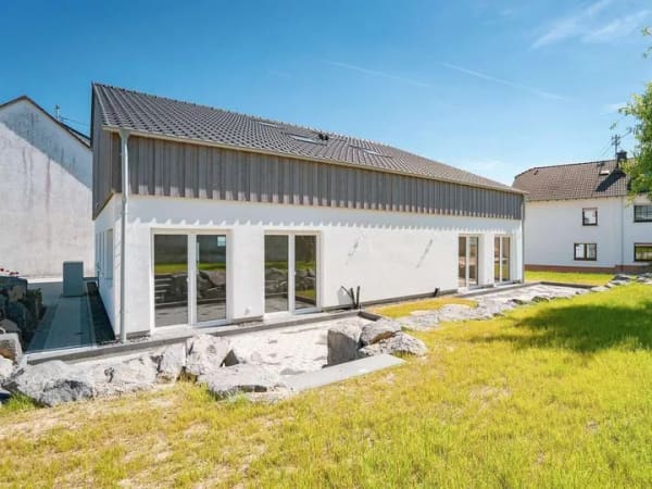 Immobilie in Perscheid - Nachhaltig wohnen mit Weitblick – Neubau-Doppelhaushälfte im Effizienzhaus-40-Standard - Bild 1
