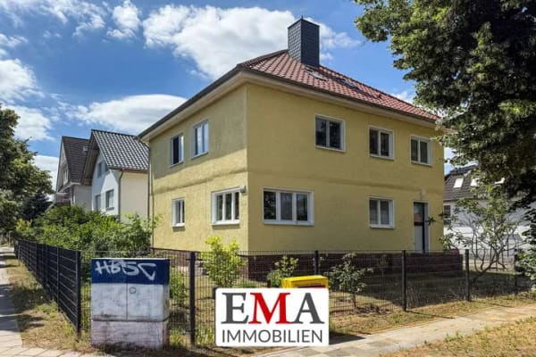 Immobilie in Falkensee - Solides Mehrfamilienhaus aus 1940 mit drei vermieteten Wohneinheiten - Bild 0