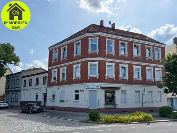 Immobilie in Finsterwalde - Preis VB! Solides Mehrfamilienhaus zum Sanieren und Profitieren in Finsterwalde - Bild 0