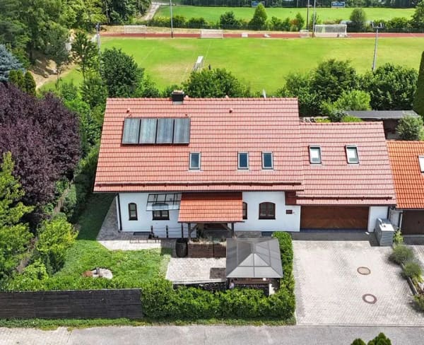 Immobilie in Tiefenbach - Mehr Platz. Mehr Garten. Mehr Zuhause. Großzügiges Einfamilienhaus in ruhiger Wohnlage von Ast - Bild 1