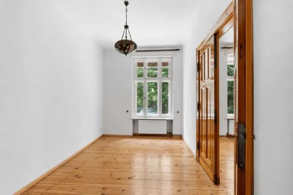 Immobilie in Luckenwalde - Charaktervolle Altbauwohnung mit Wintergarten, hohen Decken und Gartenmitbenutzung - Bild 3