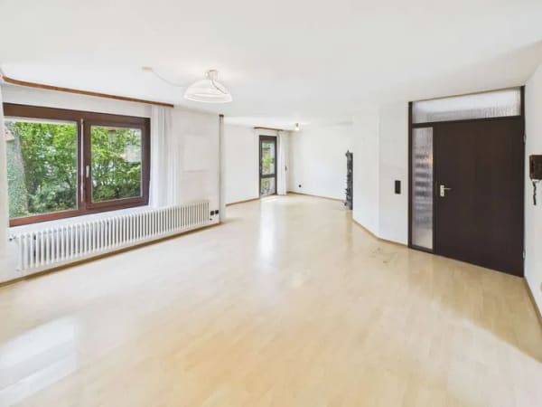 Immobilie in Rottenburg am Neckar - Familienhaus mit Seltenheitswert. 3 Bäder, 5 Zimmer und vielseitige Nutzungsmöglichkeiten. - Bild 4