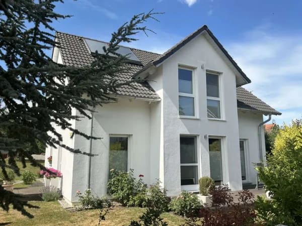 Immobilie in Kutzenhausen - Modernes Einfamilienhaus am Naturpark – vermietet & ideal als Kapitalanlage - Bild 0