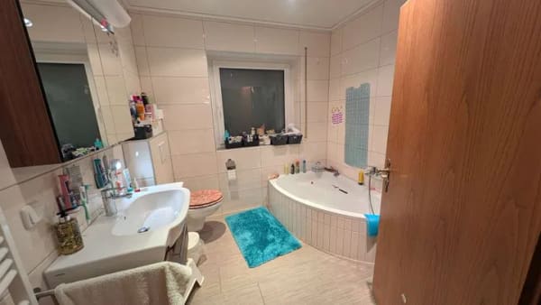 Immobilie in Burghaslach - Gepflegtes Zweifamilienwohnhaus in ruhiger Ortsrandlage - Bild 2