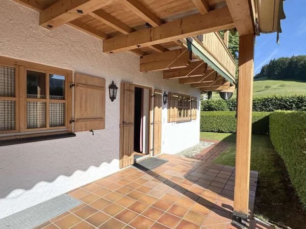 Immobilie in Ruhpolding - Wunderschöne 4-Zimmer-Wohnung mit traumhaftem Bergblick und 2 Hobbyräumen! - Bild 2
