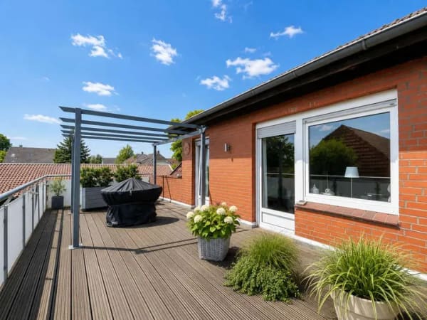 Immobilie in Wunstorf - Wohnprojekt mit Zukunft * MFH * 4Garagen+Stellplätze+Ausbaureserven+PV-Anlage nahe Steinhuder Meer - Bild 2