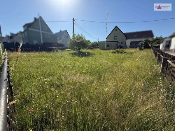Immobilie in Steinberg - Modernisiertes Einfamilienhaus mit Wärmepumpe, Garage & Einbauküche in Steinberg nahe Auerbach - Bild 2