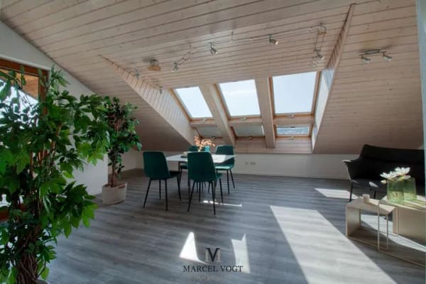 Immobilie in Oberboihingen - Über den Dächern von Oberboihingen – Dachgeschosswohnung in gefragter Wohnlage - Bild 1