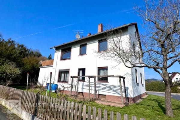 Immobilie in Obernburg am Main - Freistehendes Zweifamilienhaus mit Garten, Garage & Werkstatt in Obernburg - Bild 0