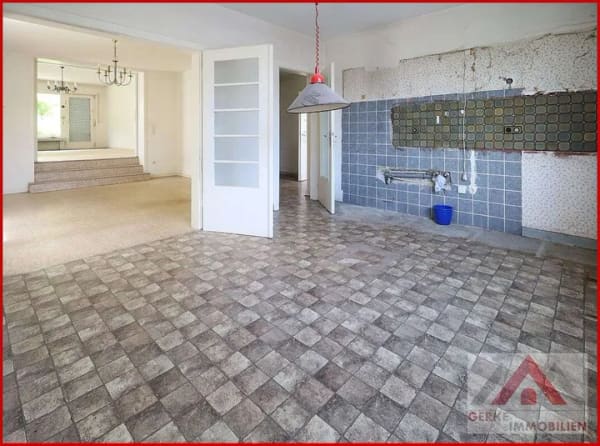 Immobilie in Brilon - Großes Haus, großes Grundstück - renovierungsbedürftiges Zweifamilienhaus am Rand der Innenstadt - Bild 4