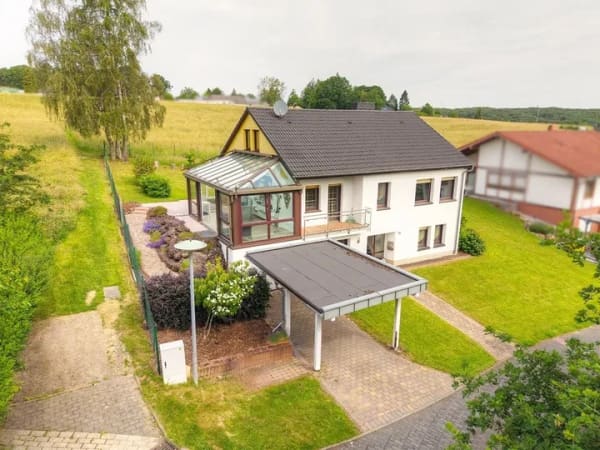 Immobilie in Döttesfeld - Hübsches und modernisiertes Wohnhaus in toller Wohnlage von Breitscheid-Siebenmorgen - Bild 0