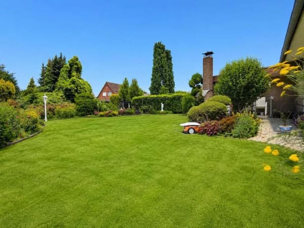 Immobilie in Quakenbrück - Gepflegtes Einfamilienhaus mit großzügigem Grundstück, Garage und traumhaften Garten in ruhiger Lage - Bild 2