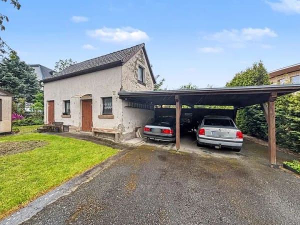 Immobilie in Rodewisch - Einfamilienhaus in zentraler Lage von Rodewisch - der Anfang ist gemacht, jetzt sind Sie dran! - Bild 1
