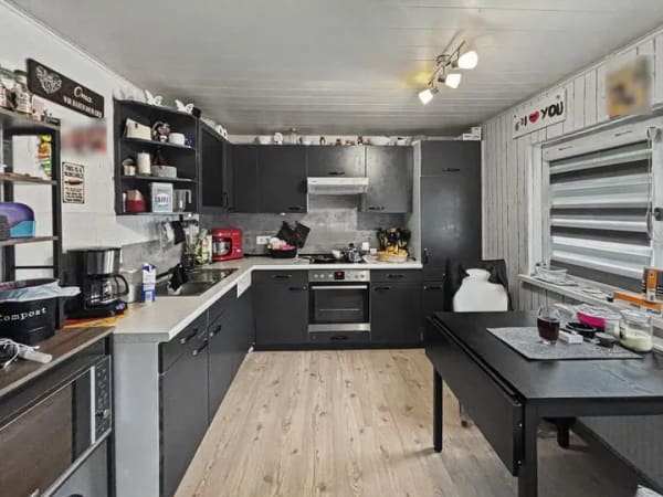 Immobilie in Rodewisch - Einfamilienhaus in zentraler Lage von Rodewisch - der Anfang ist gemacht, jetzt sind Sie dran! - Bild 3
