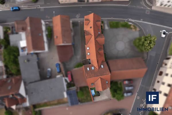 Immobilie in Nüdlingen - Im Herzen von Nüdlingen — etabliertes Anwesen in der Ortsmitte - Bild 2