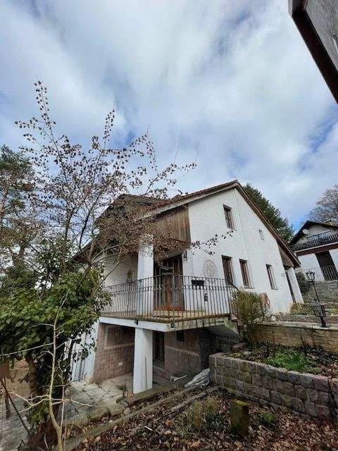 Immobilie in Altdorf bei Nürnberg - ***Verborgener Charme in Hanglage...stark renovierungsbedürftiges Haus mit herrlicher Aussicht*** - Bild 2
