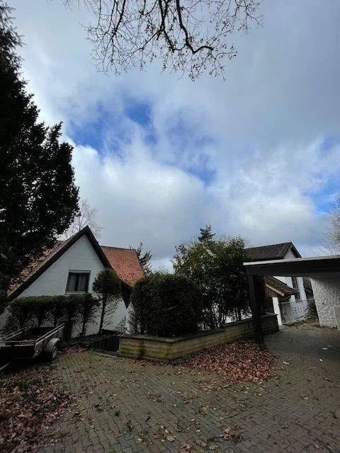 Immobilie in Altdorf bei Nürnberg - ***Verborgener Charme in Hanglage...stark renovierungsbedürftiges Haus mit herrlicher Aussicht*** - Bild 3