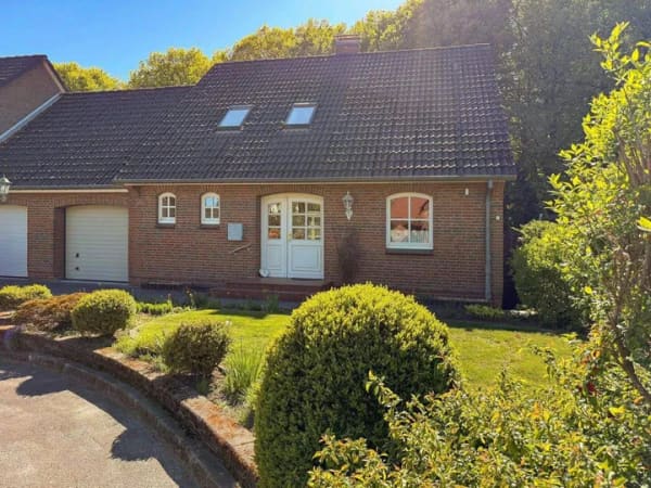 Immobilie in Silberstedt - Familienfreundliches Haus in schöner Lage mit Kamin, Wintergarten und Vollkeller - Bild 0