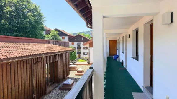 Immobilie in Missen-Wilhams - Modernisierte 4-Zi. Maisonette-Wohnung in Missen-Wilhams mit Schwimmbad- und Saunanutzung  - Bild 1