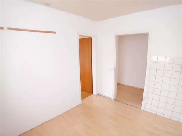 Immobilie in Herbrechtingen - Viel Platz für Ihre Wohnideen – Zweifamilienhaus mit Doppelgarage - Bild 3