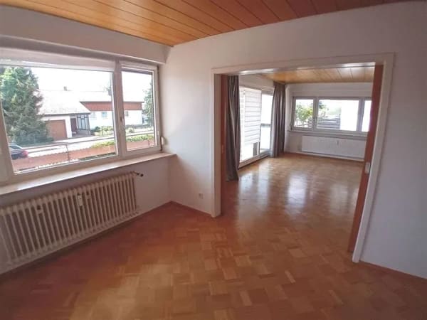 Immobilie in Herbrechtingen - Viel Platz für Ihre Wohnideen – Zweifamilienhaus mit Doppelgarage - Bild 4