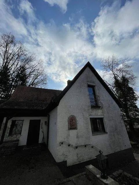 Immobilie in Altdorf bei Nürnberg - ***Haus in Hanglage mit Aussicht...stark renovierungsbedürftig...für KREATIVE RENOVIERER...*** - Bild 3