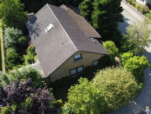 Immobilie in Bredstedt - Hyggeliges kleines Wohnhaus mit Carport und blickdichtem grünen Garten im Zentrum der Stadt - Bild 0