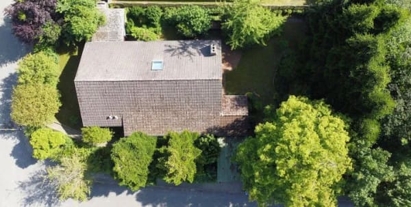 Immobilie in Bredstedt - Hyggeliges kleines Wohnhaus mit Carport und blickdichtem grünen Garten im Zentrum der Stadt - Bild 2