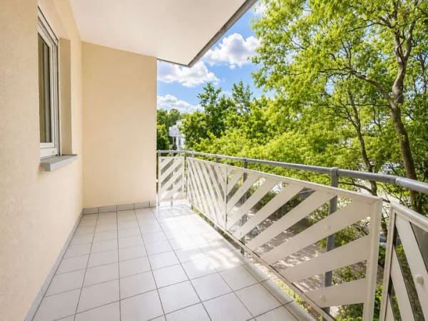 Immobilie in Velten - ! Vor den Toren Berlins ! Sehr schöne 3-Zimmer Eigentumswohnung mit Tiefgaragenstellplatz ! - Bild 1
