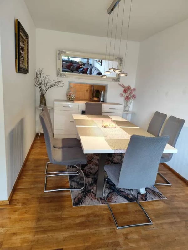 Immobilie in Kerpen - Selbst einziehen:  3 Zimmer, 2 Loggien, eine eingerichtete Küche. Ohne Provision - Bild 4