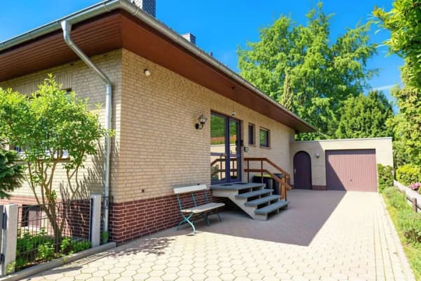 Immobilie in Diepholz - *** Einfamilienhaus im Herzen von Diepholz mit Wintergarten und Garage *** - Bild 2