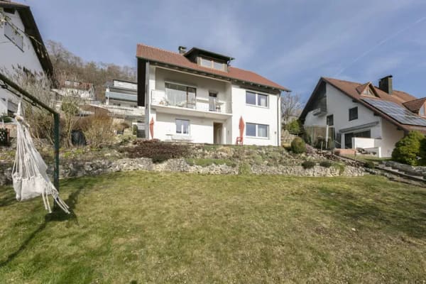 Immobilie in Schelklingen - Über den Dächern der Stadt – Großzügiges Zuhause für die ganze Familie - Bild 0