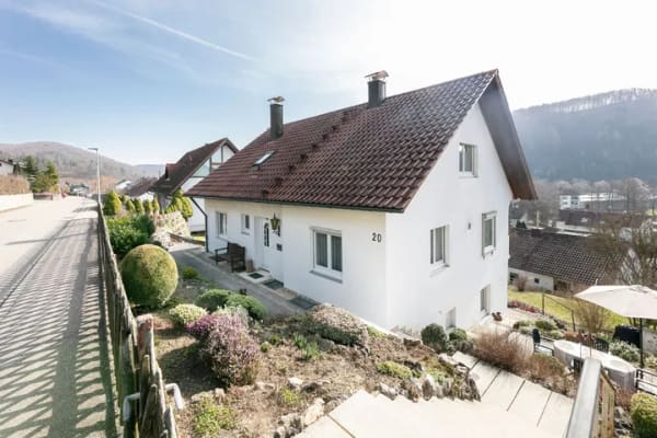 Immobilie in Schelklingen - Über den Dächern der Stadt – Großzügiges Zuhause für die ganze Familie - Bild 1