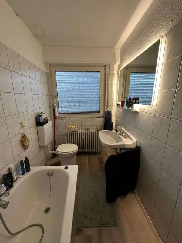 Immobilie in Ratingen - Kapitalanlage! Sicher vermietete 1-Zimmer-Wohnung mit Balkon und Garage! - Bild 1