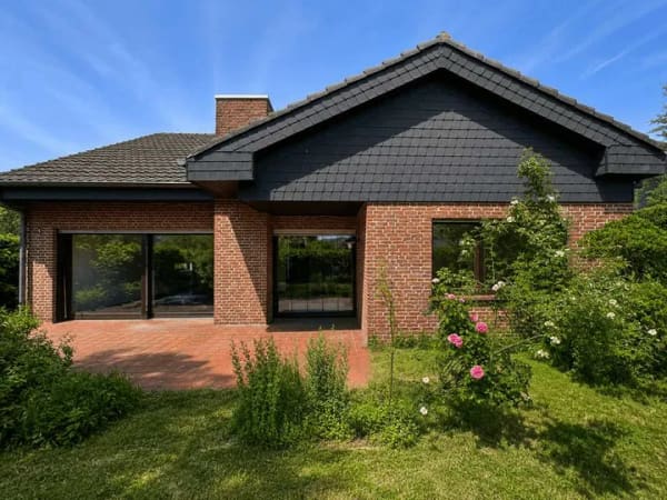 Immobilie in Kranenburg - Großes freistehendes Einfamilienhaus in familienfreundlicher Lage von Nütterden - Bild 2