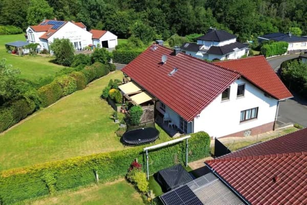 Immobilie in Limeshain - Großzügiges Wohnhaus mit Ausbaupotenzial in traumhafter Waldrandlage - Bild 3