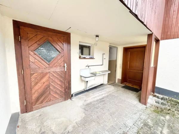 Immobilie in Stockach - Einfamilienhaus mit 3 Wohneinheiten großer Scheune viel Ausbaupotenzial in Stockach - Bild 2