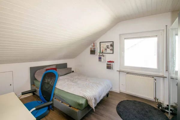Immobilie in Schwieberdingen - Gepflegte 3-Zimmer-Dachgeschosswohnung mit Balkon, Garage und Hobbyraum in ruhiger Wohnlage - Bild 4
